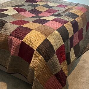 Patchwork Quilt in Multicolor